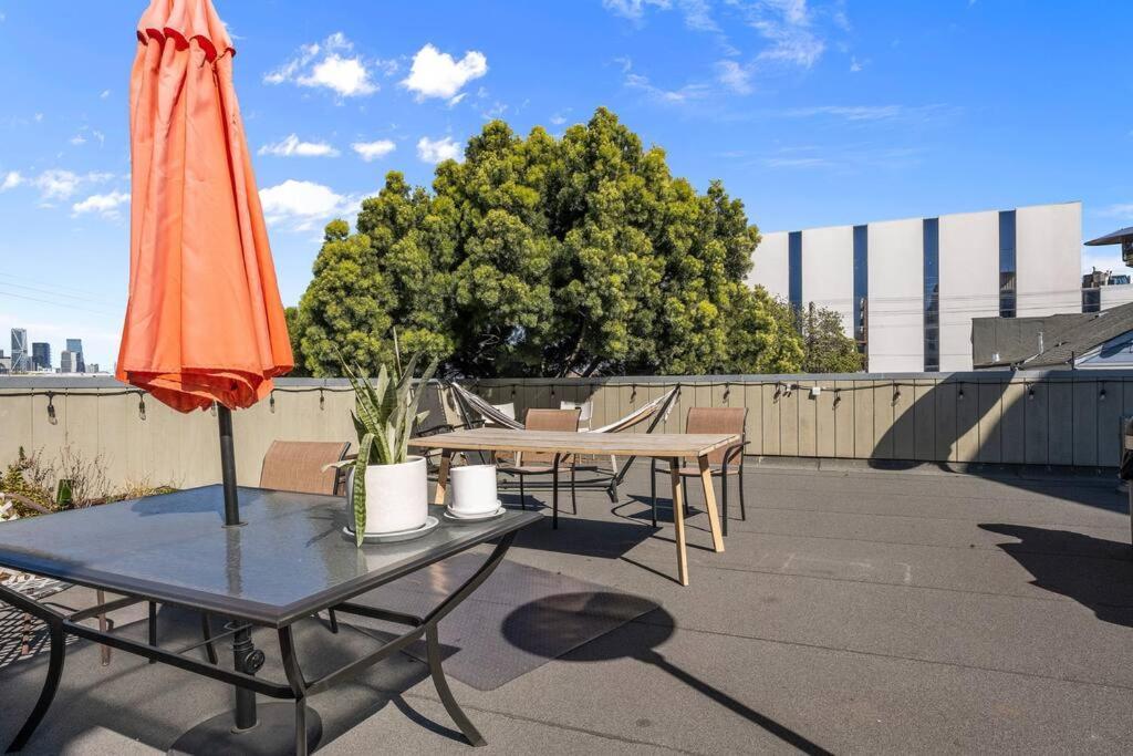 Huge Modern 4 Bedroom Flat W/ Views And Deck Apartamento São Francisco