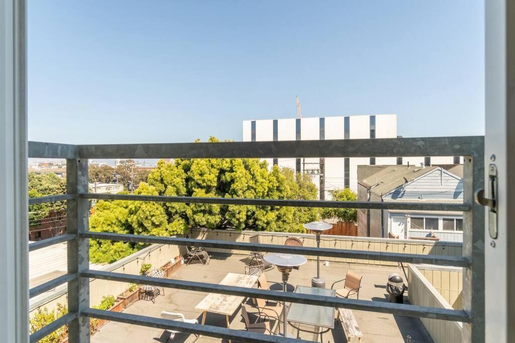 Huge Modern 4 Bedroom Flat W/ Views And Deck Apartamento