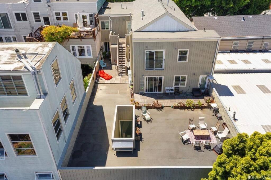 Apartamento Huge Modern 4 Bedroom Flat W/ Views And Deck *